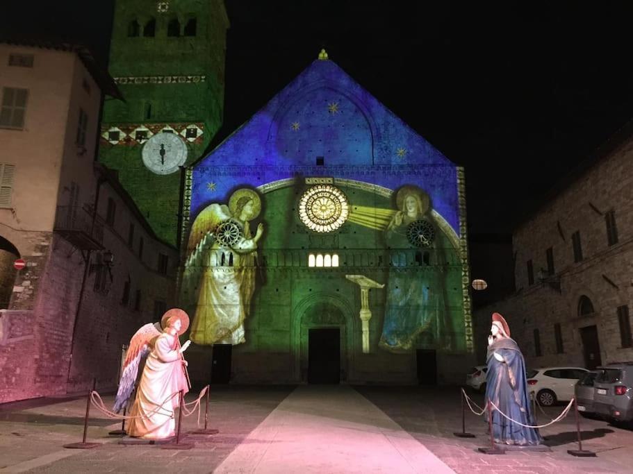 Appartamento Incantevole In Pieno Centro Storico Assisi Esterno foto