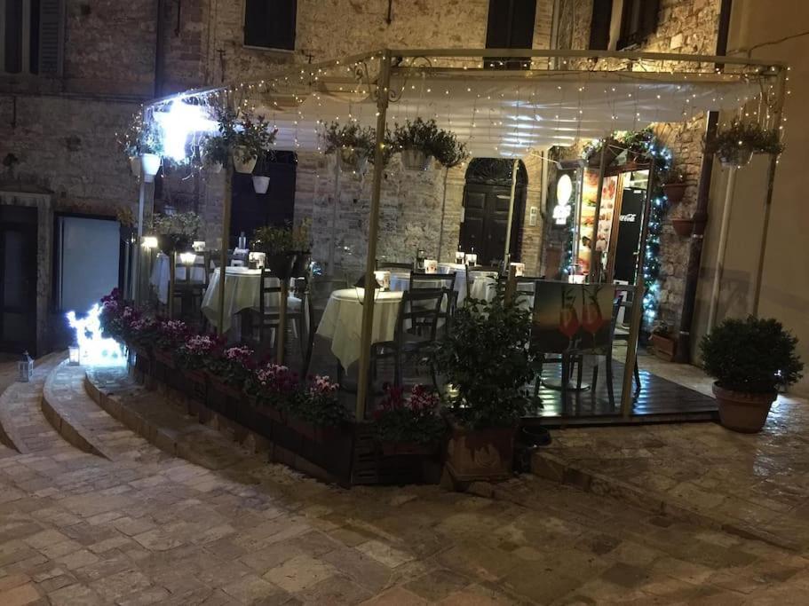 Appartamento Incantevole In Pieno Centro Storico Assisi Esterno foto